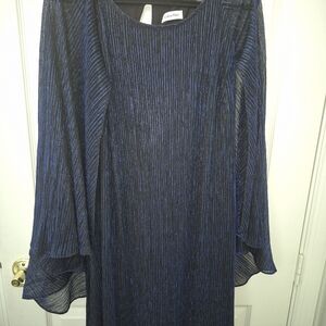 Calvin Klein Women's Black With Blue Metalic 2X Attached Cape